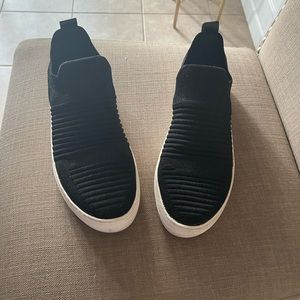 Madden Girl Slip On Beale Sneaker